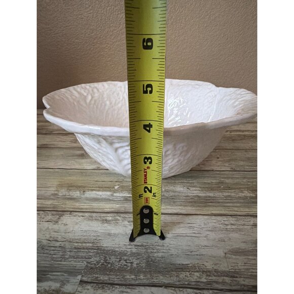 Olfaire Portugal White Majolica Cabbage Leaf Serving Bowl 10" Bordallo Style Vin - Picture 12 of 12